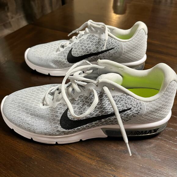 Nike Other - Men’s Nike Air Max Sequent 2 gray and white size 11 like new